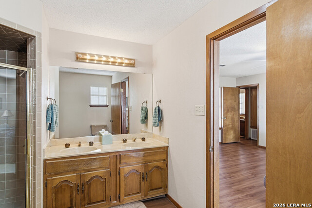 Listing photo id 20 for 126 Packsaddle Circle