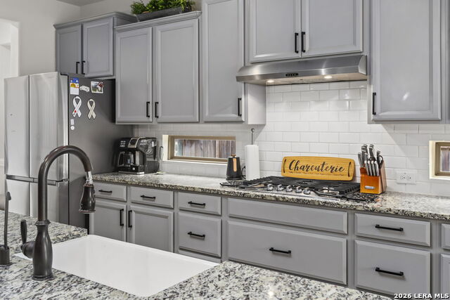 Image 12 of 50 For 29023 Front Gate