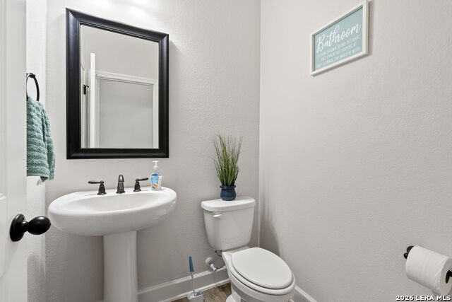 Image 19 of 50 For 29023 Front Gate