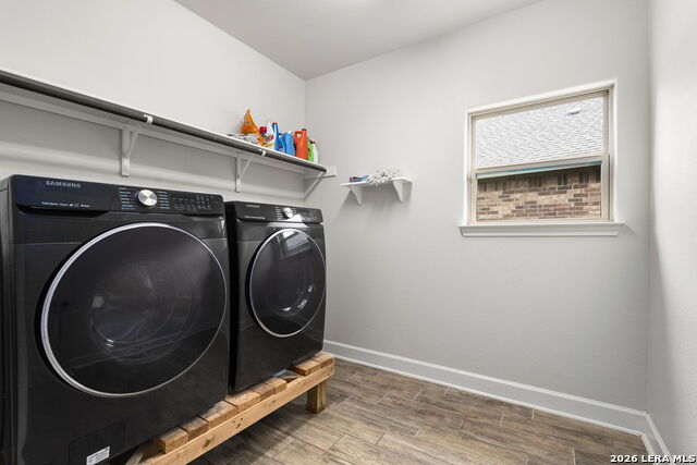 Image 25 of 50 For 29023 Front Gate