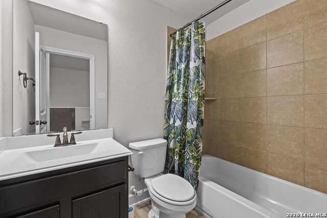 Image 32 of 50 For 29023 Front Gate