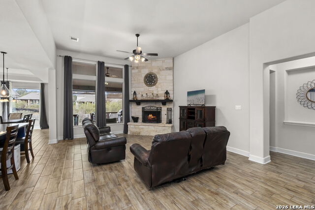 Image 7 of 50 For 29023 Front Gate