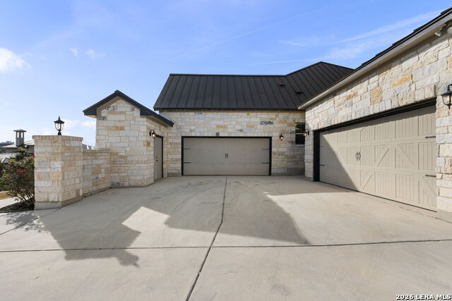 Image 34 of 40 For 9703 Ivory Canyon