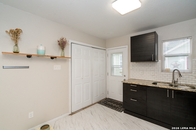 Image 18 of 38 For 218 Vereda  