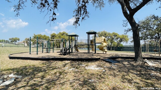 Image 11 of 25 For 252 River Cliff