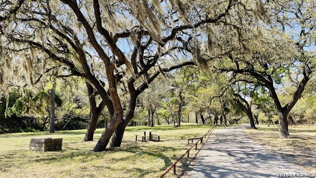 Image 20 of 25 For 252 River Cliff