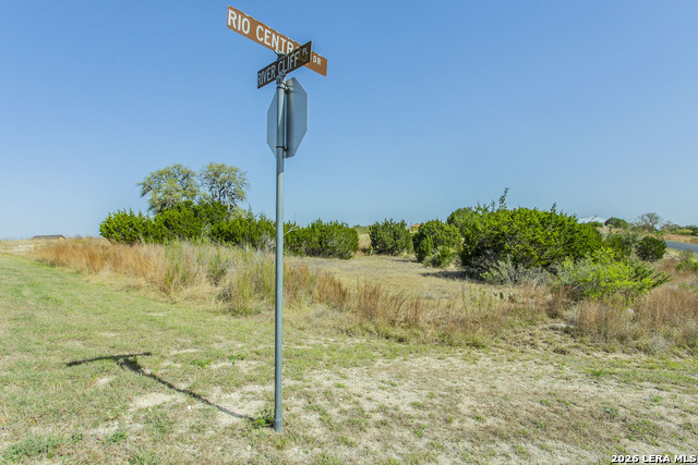 Image 8 of 25 For 252 River Cliff