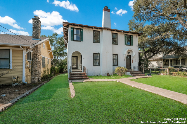 Image 3 of 10 For 226 Huisache Ave E 101