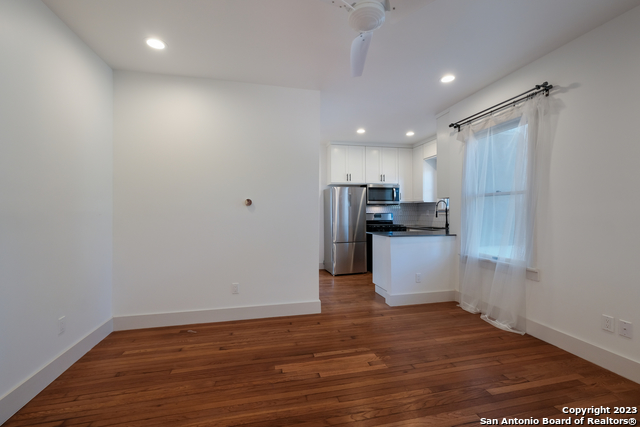 Image 5 of 10 For 226 Huisache Ave E 101