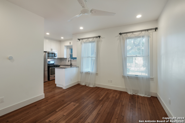 Image 6 of 10 For 226 Huisache Ave E 101