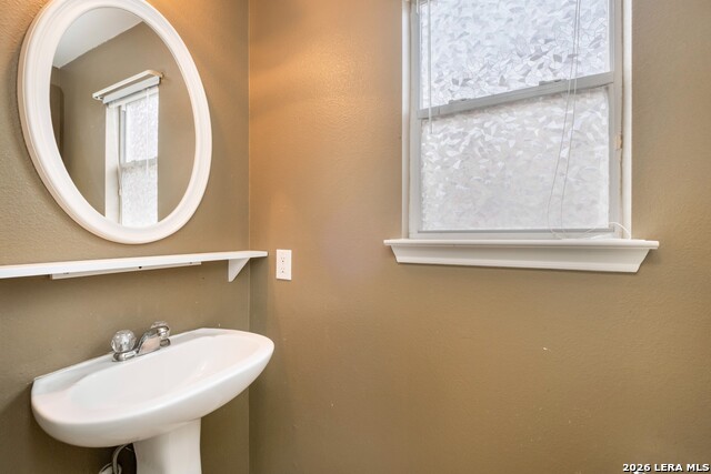 Image 14 of 41 For 3679 Archer Blvd