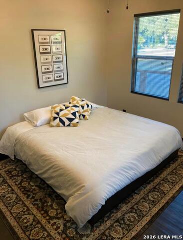 Image 8 of 12 For 301 E Woodlawn