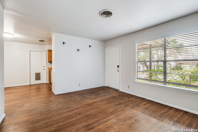 Image 2 of 20 For 1706 Corita  