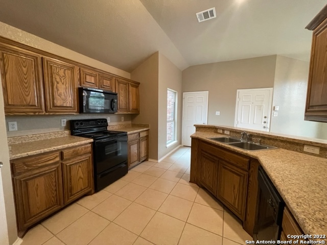 Image 13 of 34 For 7402 Baja Pt