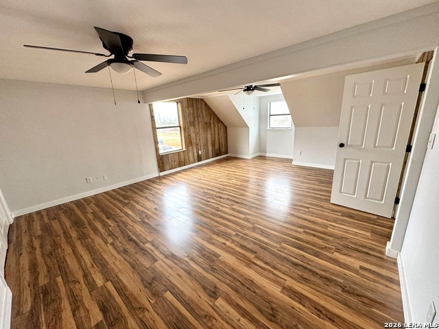 Image 11 of 25 For 910 Cypress  