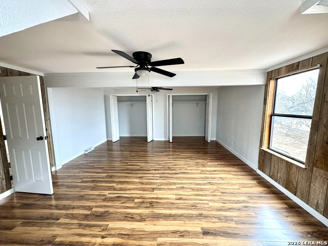 Image 12 of 25 For 910 Cypress  