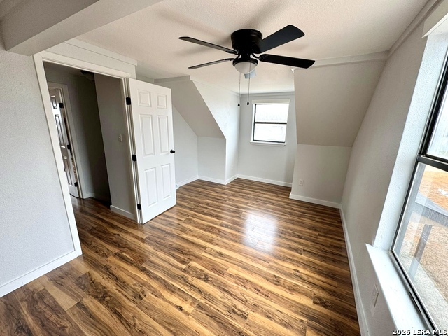 Image 8 of 25 For 910 Cypress  