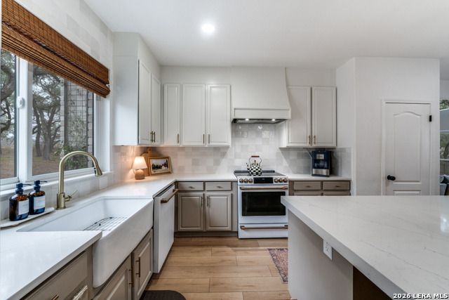 Image 17 of 55 For 322 Dublin  