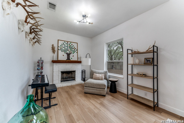 Image 7 of 55 For 322 Dublin  