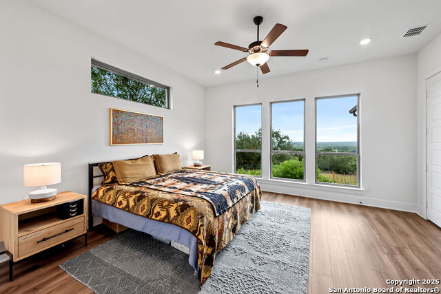 Image 20 of 35 For 213 Lets Roll