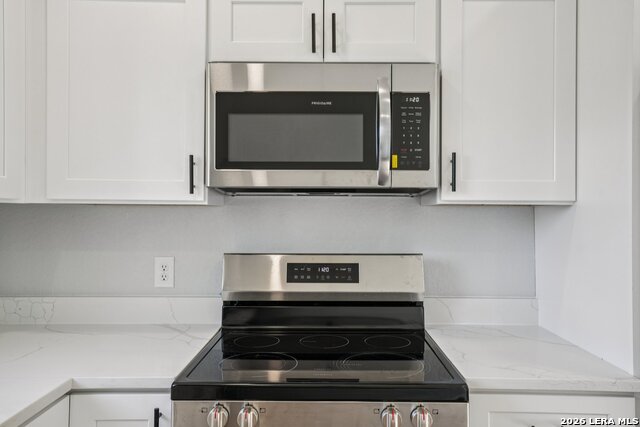 Image 13 of 31 For 118 Matt Dillon Dr