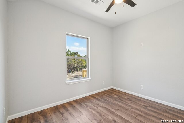 Image 17 of 31 For 118 Matt Dillon Dr