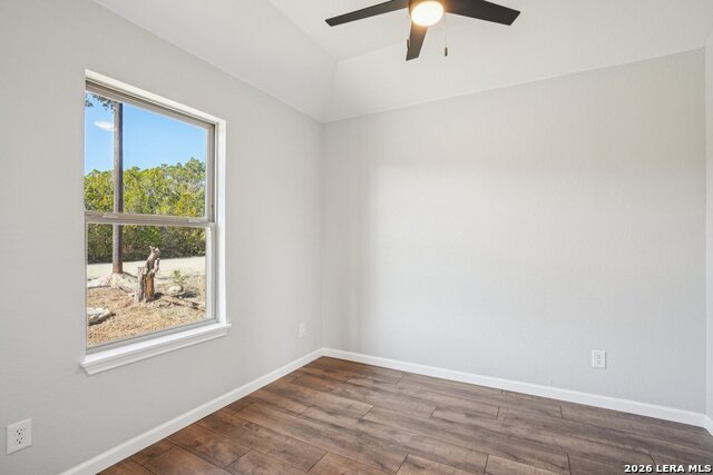 Image 20 of 31 For 118 Matt Dillon Dr