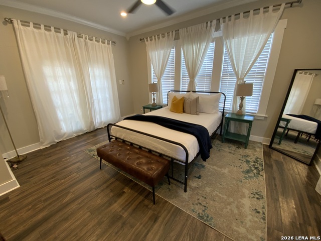 Image 12 of 20 For 231 Carolina St E