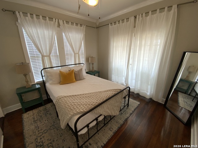 Image 18 of 20 For 231 Carolina St E