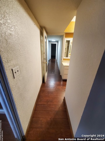 Image 6 of 17 For 5295 Round Table