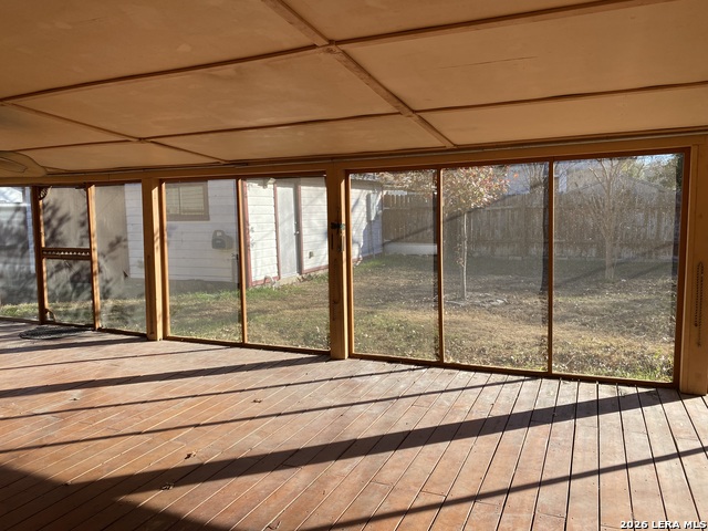 Image 31 of 43 For 532 Westwood