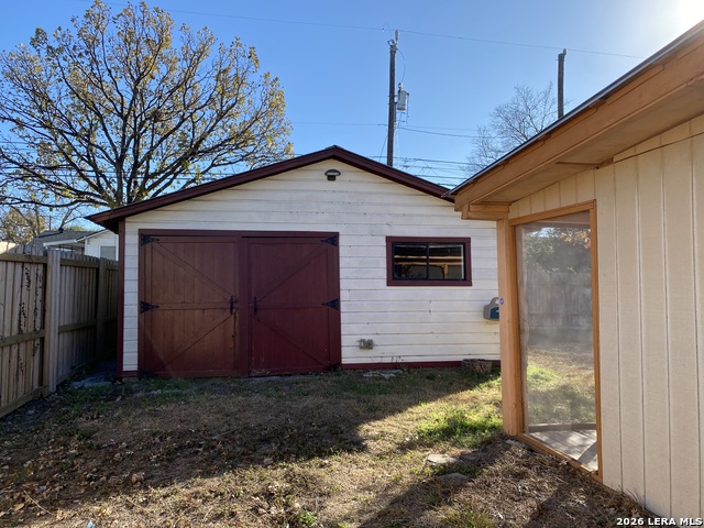 Image 35 of 43 For 532 Westwood