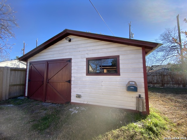 Image 36 of 43 For 532 Westwood