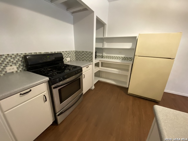 Image 8 of 43 For 532 Westwood