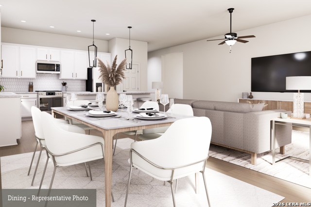 Image 4 of 35 For 1827 Lost Cedar