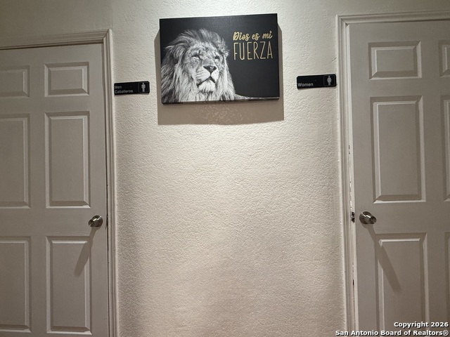 Listing photo id 10 for 5402 Zarzamora S