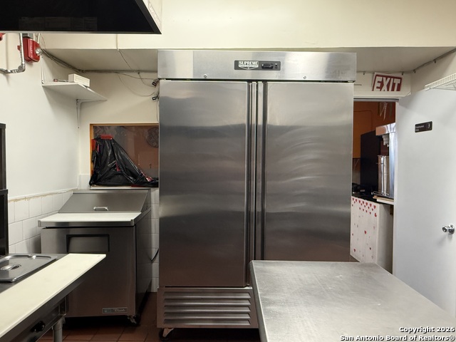 Listing photo id 16 for 5402 Zarzamora S