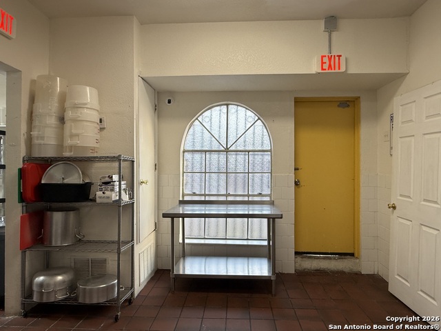 Listing photo id 27 for 5402 Zarzamora S