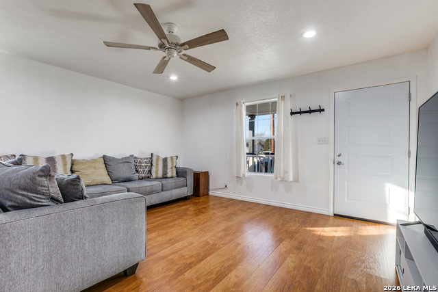 Image 16 of 25 For 354 Ike  