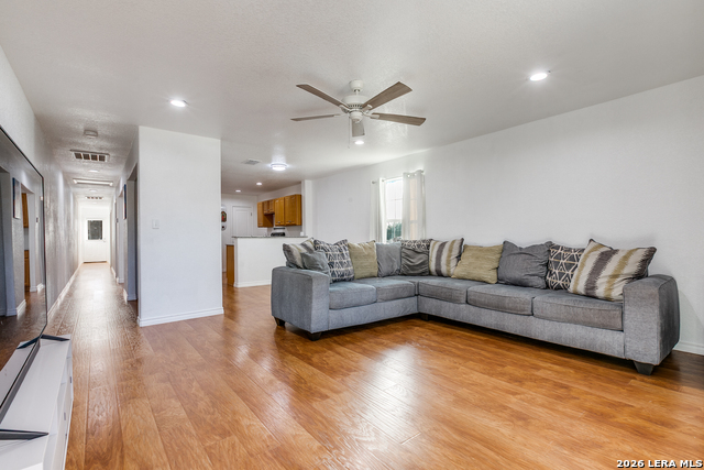 Image 17 of 25 For 354 Ike  