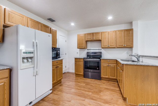 Image 20 of 25 For 354 Ike  