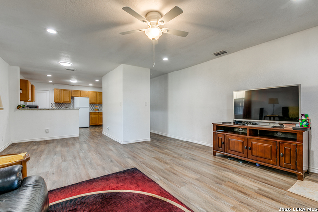 Image 7 of 25 For 354 Ike  