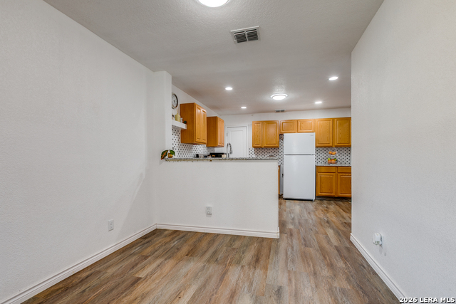 Image 8 of 25 For 354 Ike  