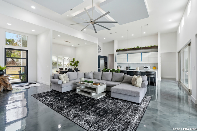 Image 12 of 54 For 24802 Caliza