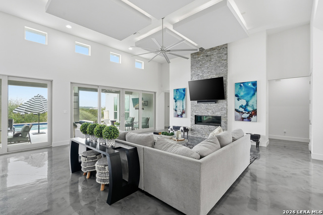 Image 13 of 54 For 24802 Caliza