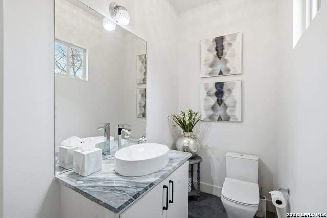 Image 38 of 54 For 24802 Caliza