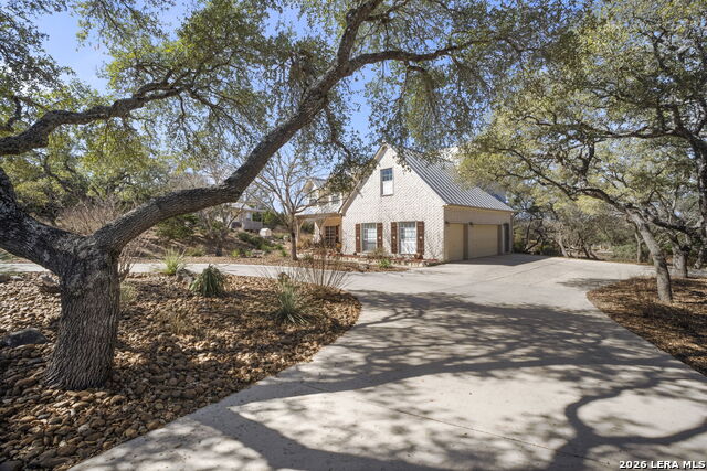 Image 3 of 43 For 168 Danube Pass