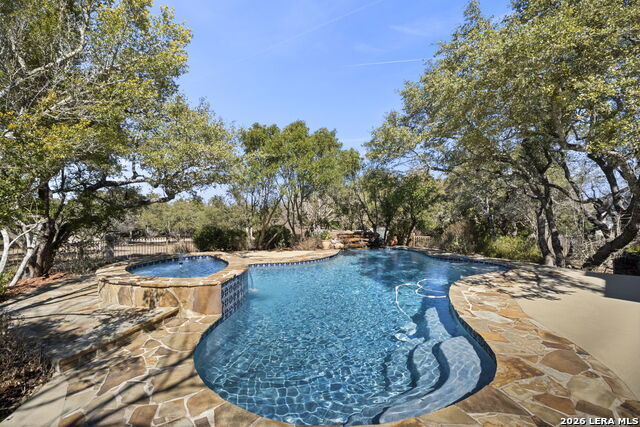 Image 33 of 43 For 168 Danube Pass