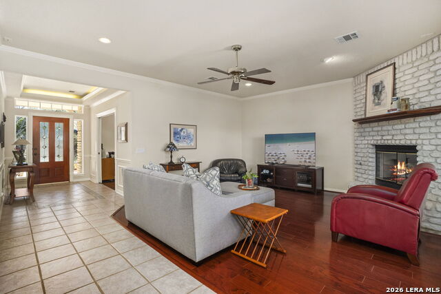 Image 6 of 43 For 168 Danube Pass