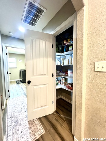 Image 16 of 40 For 1729 Vista View